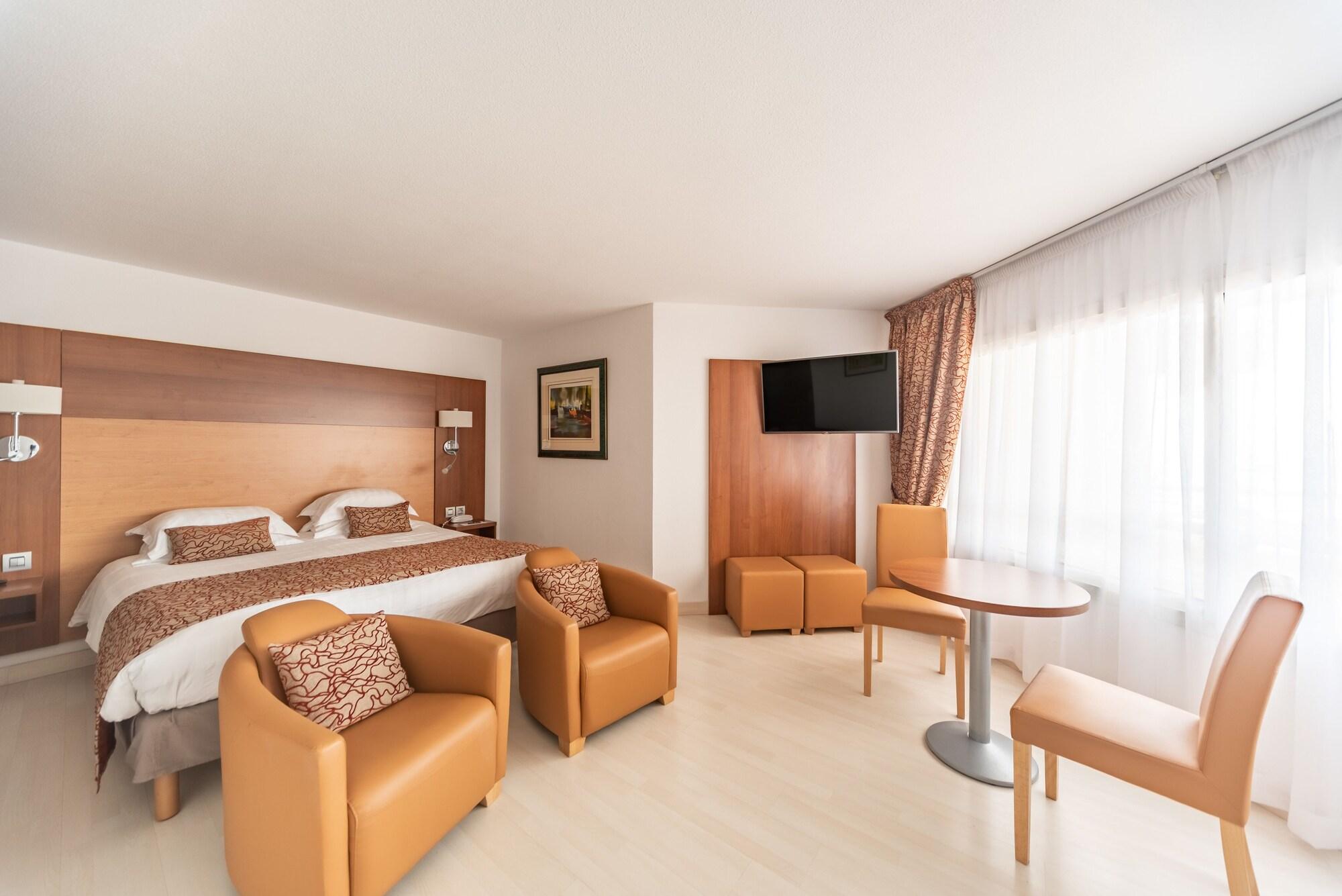 Mercure Saint Raphael Centre Plage Bagian luar foto