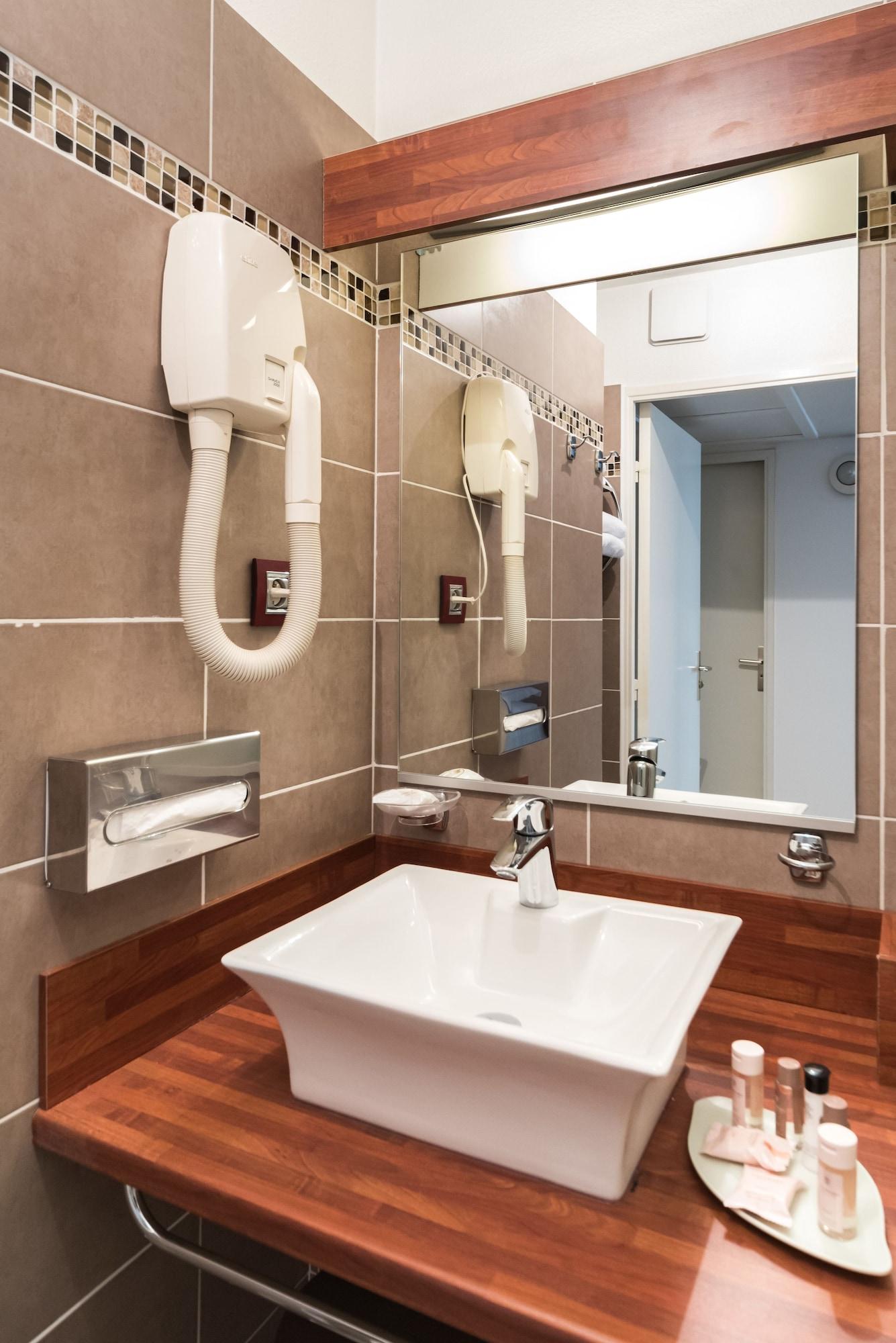Mercure Saint Raphael Centre Plage Bagian luar foto