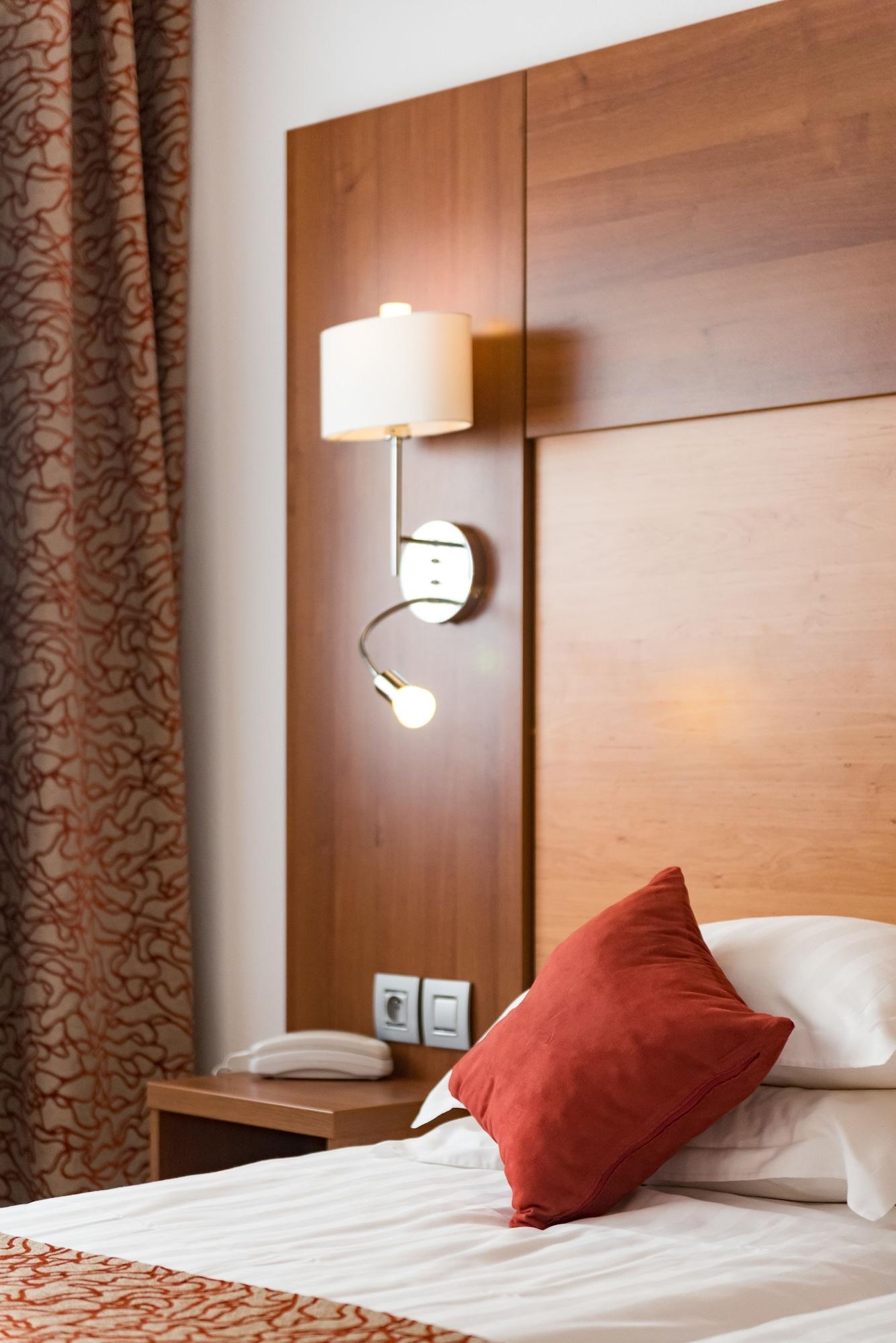 Mercure Saint Raphael Centre Plage Bagian luar foto