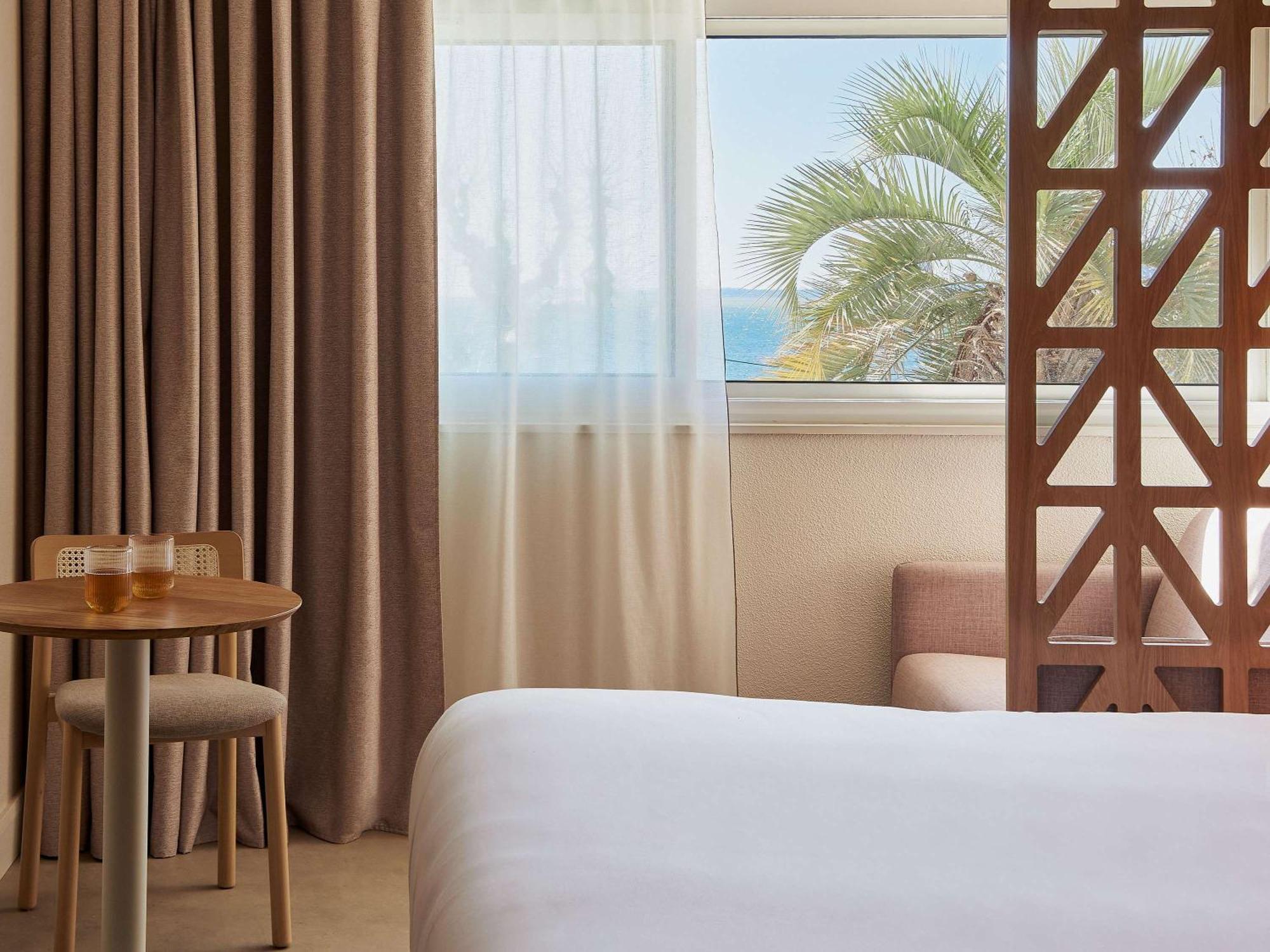 Mercure Saint Raphael Centre Plage Bagian luar foto