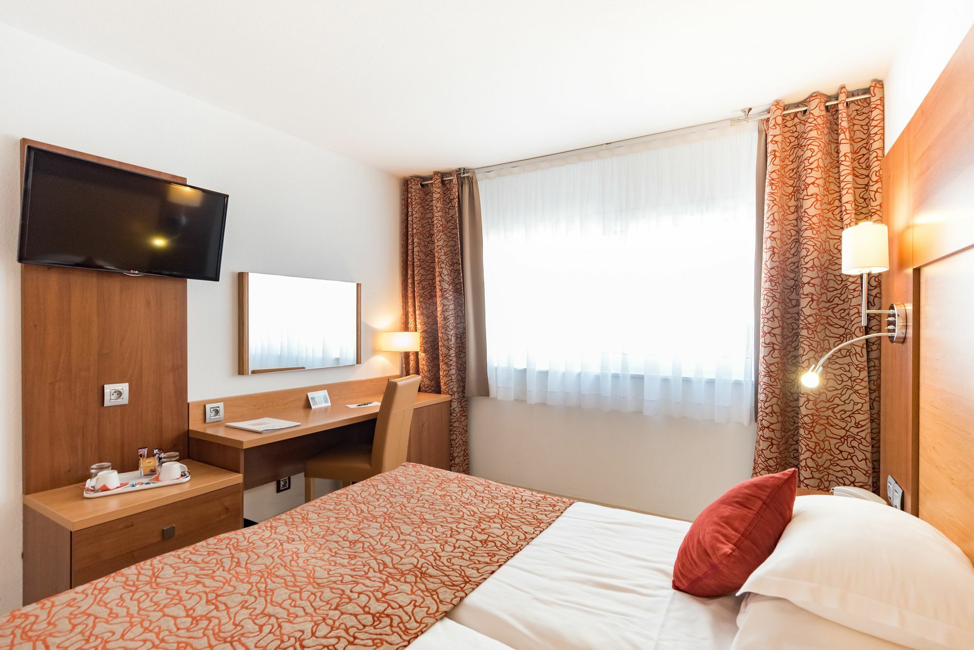 Mercure Saint Raphael Centre Plage Bagian luar foto